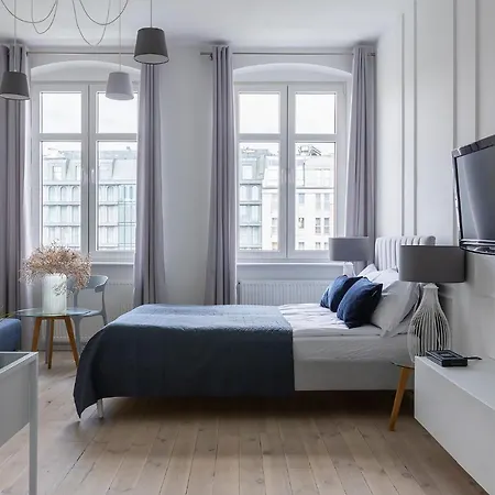 Homewell Center Apartment *