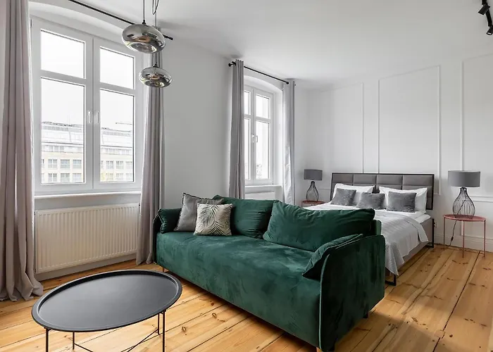 Apartment Homewell Center *